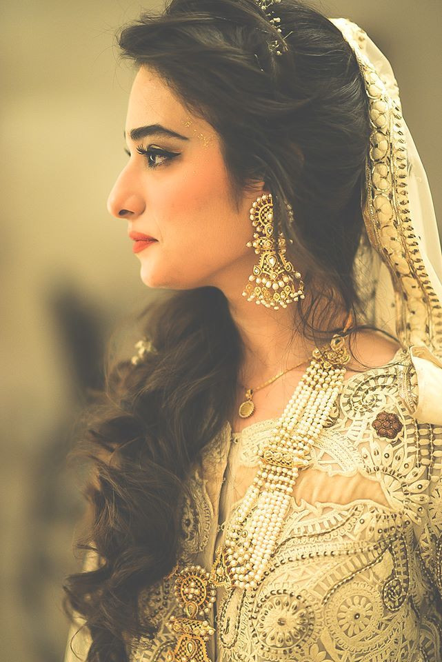 Pakistani Wedding Hairstyles
 Latest Pakistani Bridal Wedding Hairstyles Trends 2018