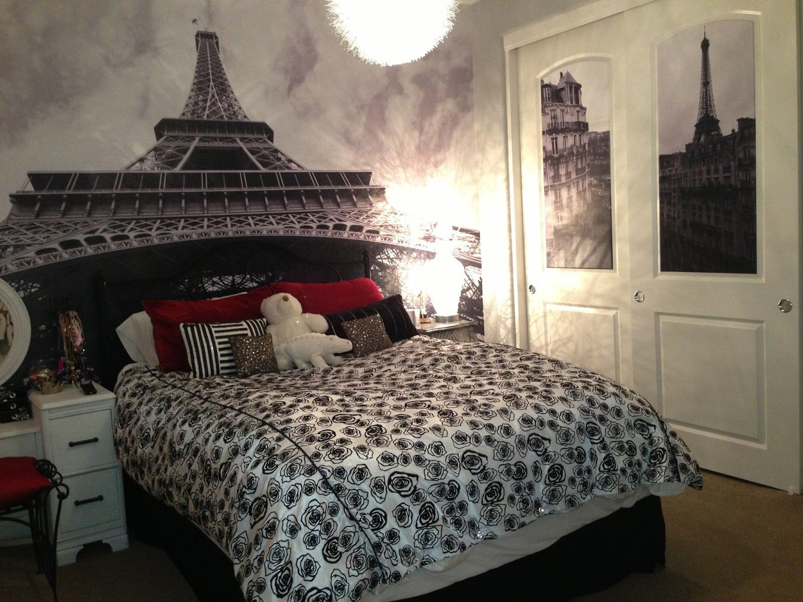 Parisian Themed Girls Bedroom
 romantic feel paris bedroom decor