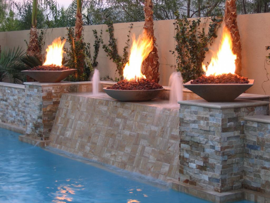 Patio Gas Fire Pit
 Advantages and Disadvantages of Employing a Gas Fire Pit