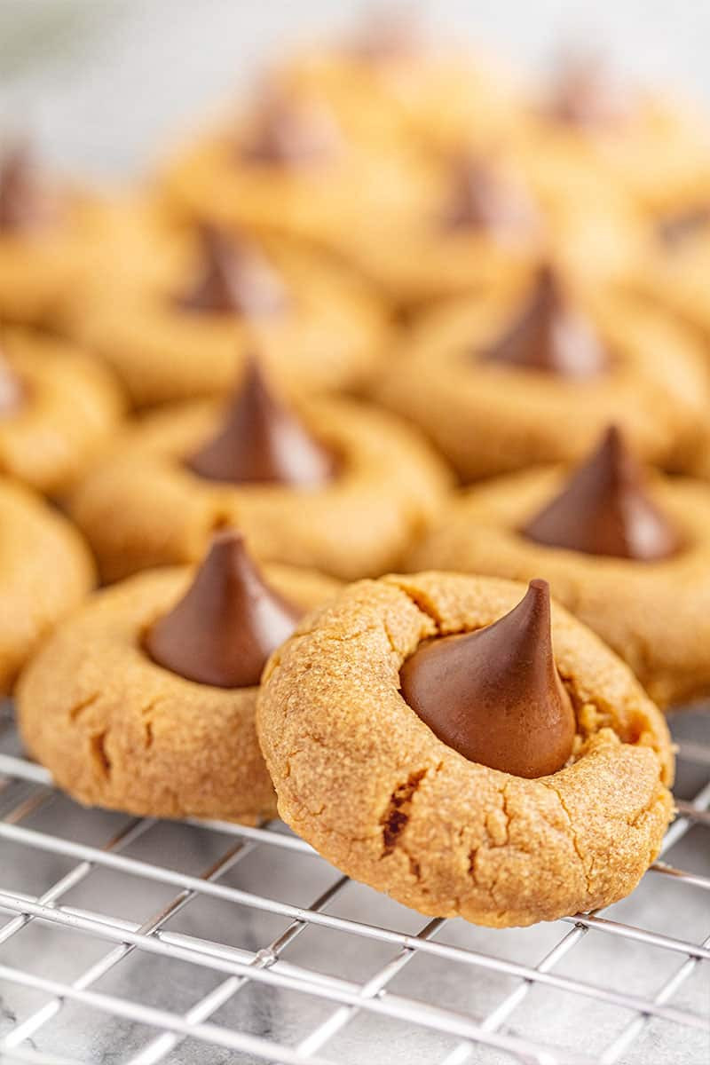 Peanut Butter Cookies With Kiss
 Peanut Butter Kiss Cookies