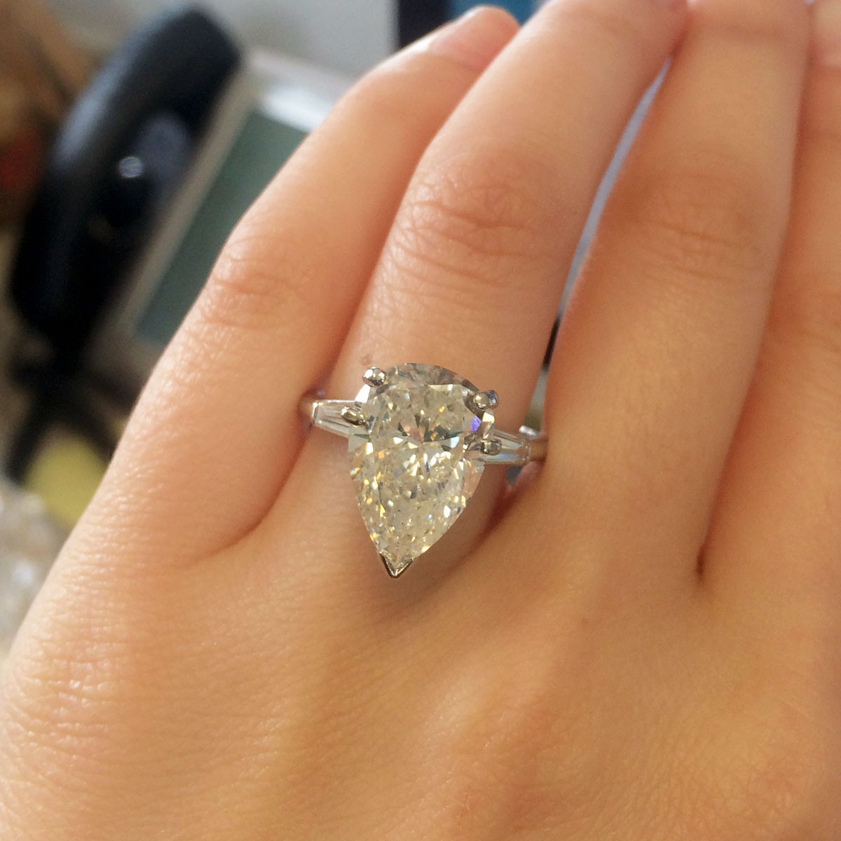 Pear Shaped Diamond Engagement Rings
 Platinum 6 21ct Pear Shape Diamond Engagement Ring