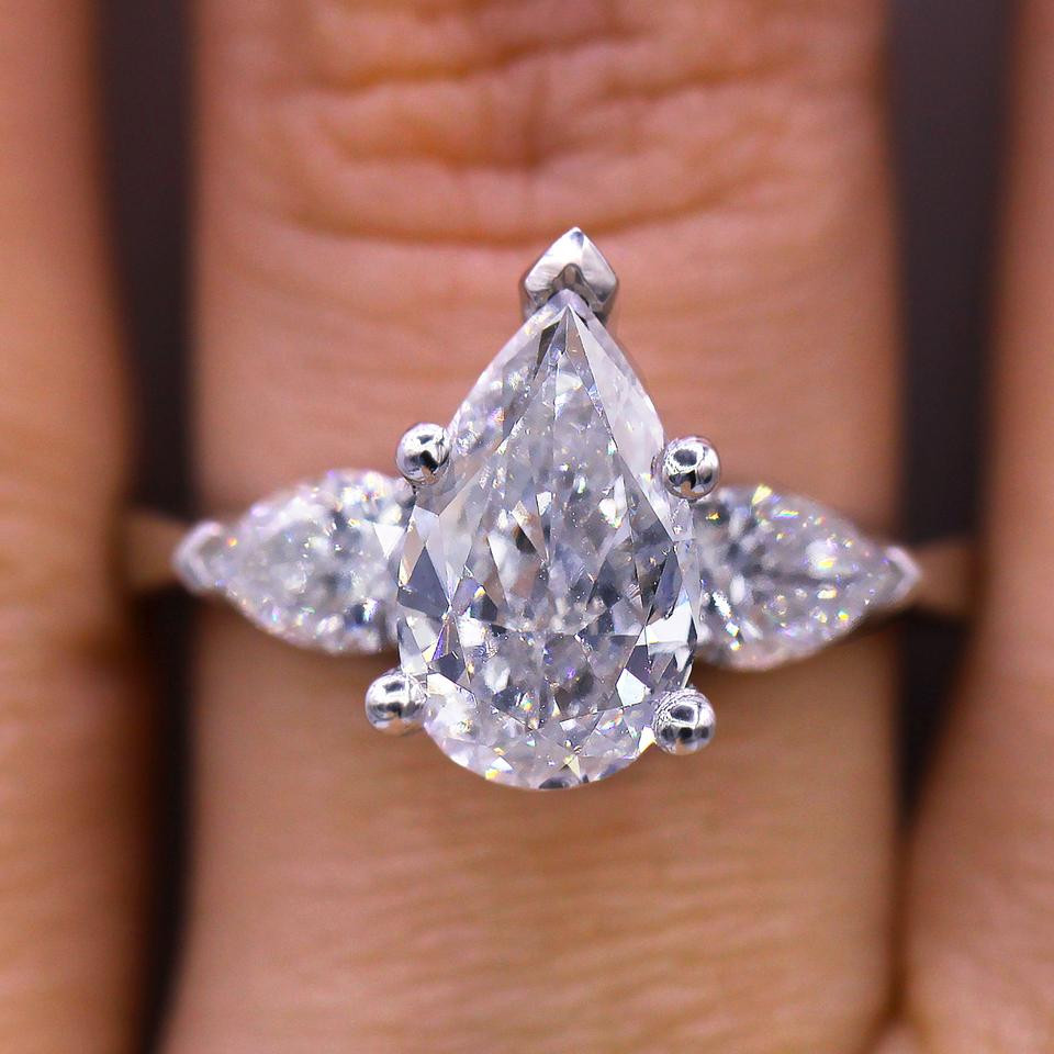 Pear Shaped Diamond Engagement Rings
 Unique Pear Shaped Diamond Engagement Ring Tradesy