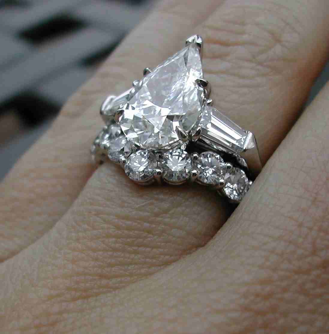 Pear Shaped Engagement Rings With Wedding Bands
 3 Carat Pear Shaped Engagement Rings Wedding and Bridal