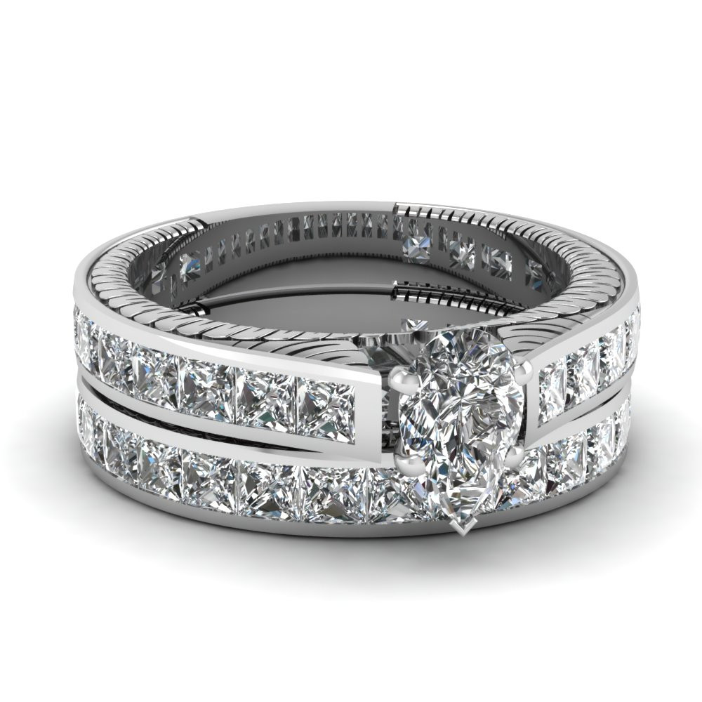 Pear Shaped Wedding Ring Sets
 Pear Shaped diamond Wedding Ring Sets with White Diamond