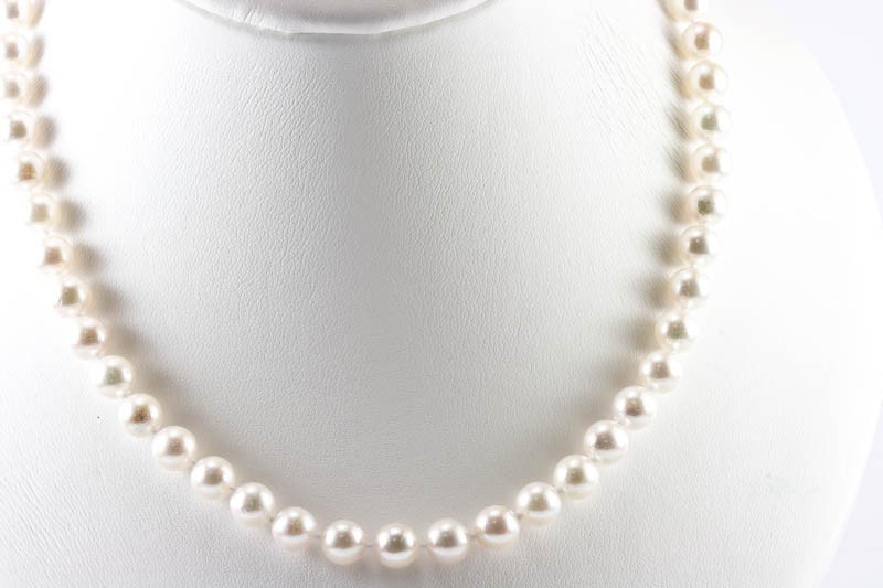 Pearl Necklace Value
 Ross Archery Pearl Necklace Value