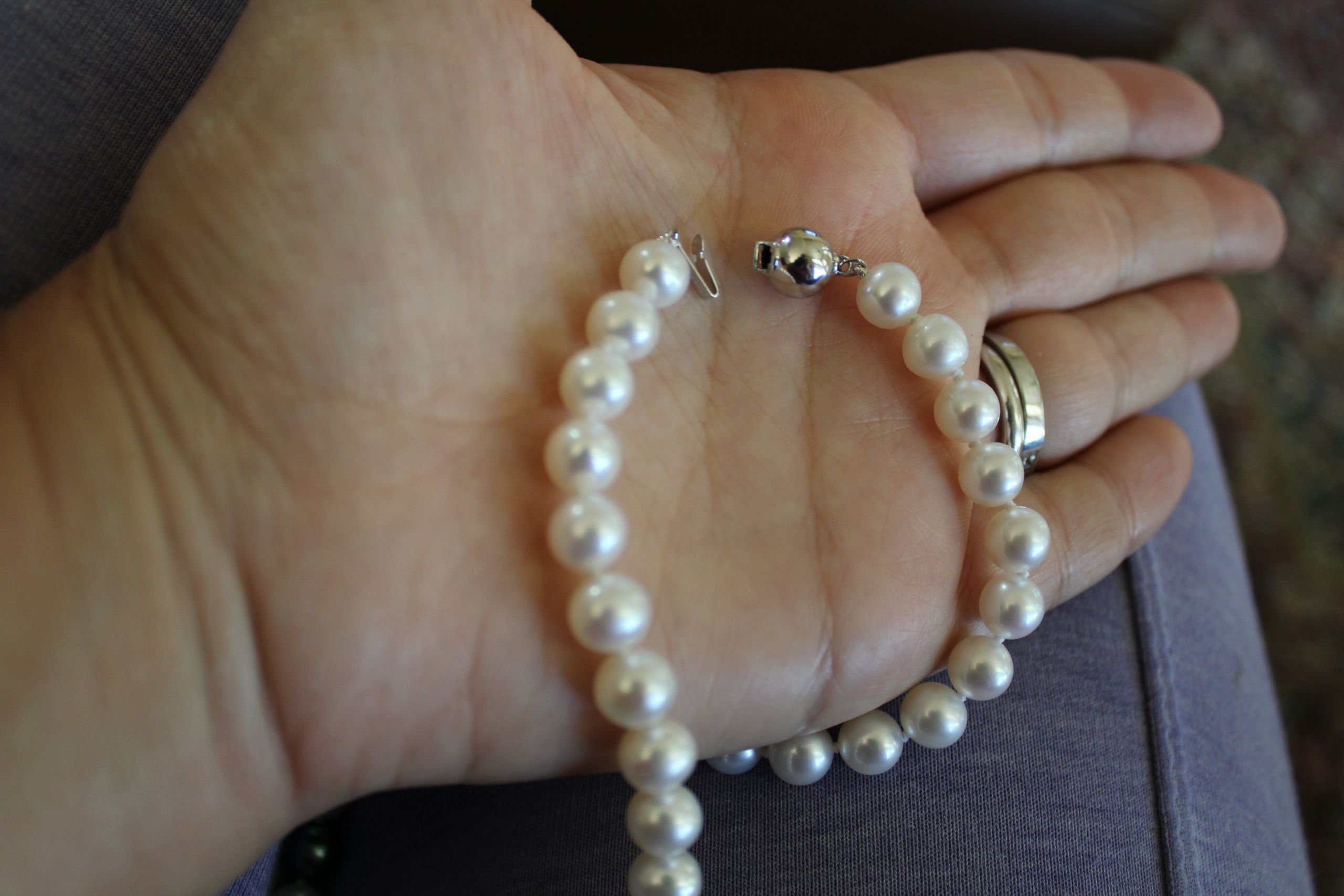 Pearl Necklace Value
 Freshwater Pearl Necklace Giveaway from Pearls of Joy