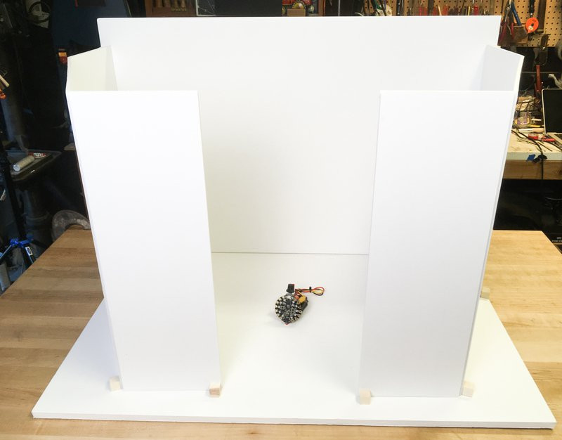 Photo Box DIY
 How to Build a Tabletop Light Box