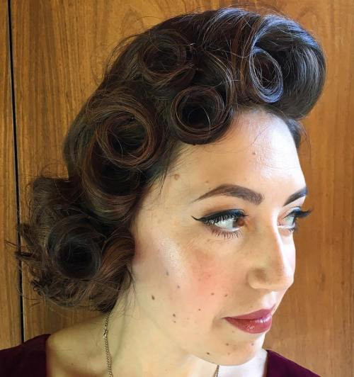 Pin Up Updo Hairstyles
 30 Iconic Retro and Vintage Hairstyles