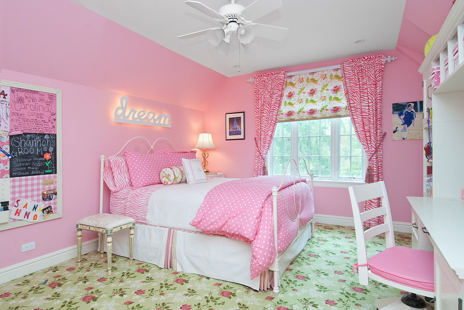 Pink Bedroom Walls
 20 Best Modern Pink Girls Bedroom TheyDesign