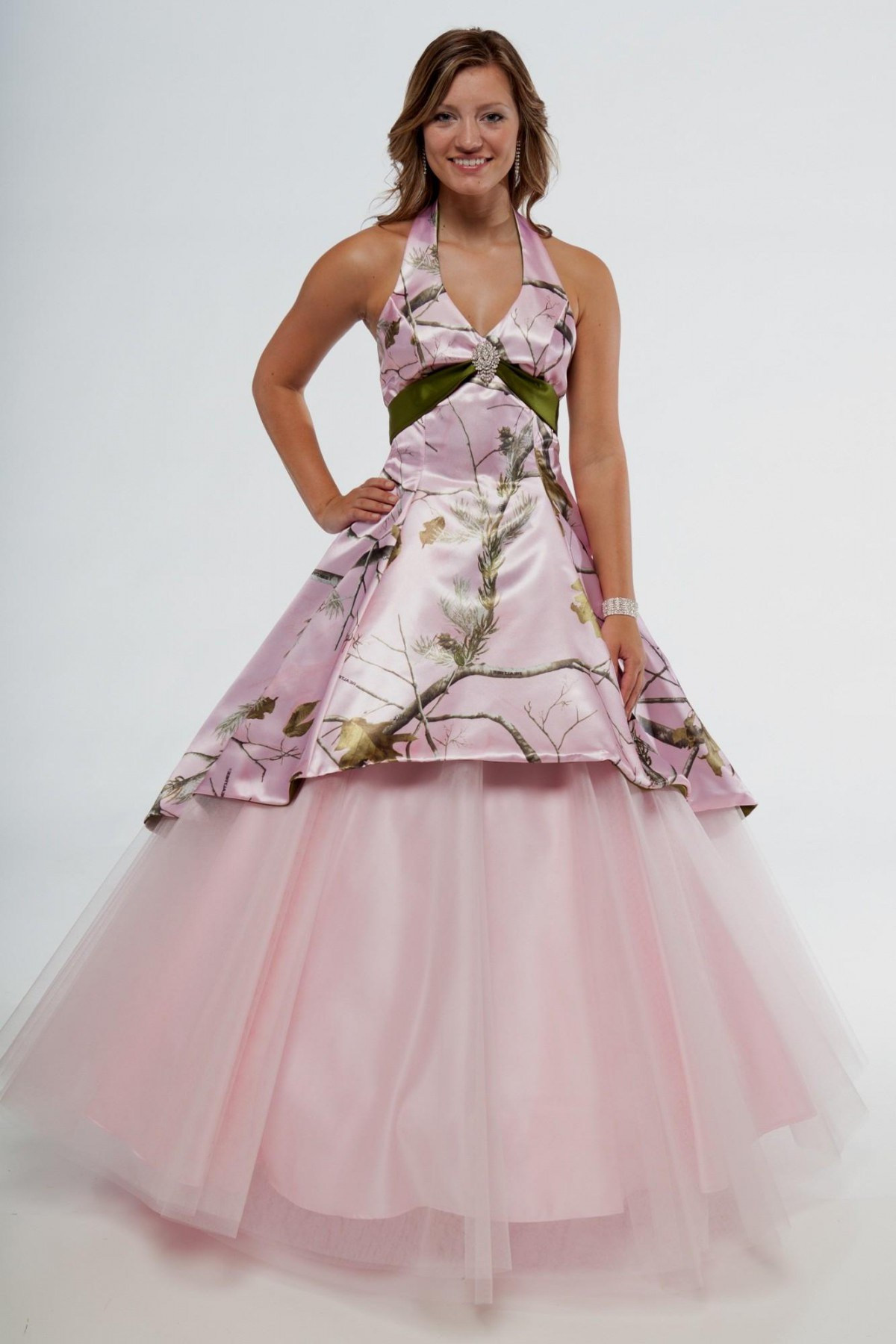 Pink Camo Wedding Dress
 How to Look Feminine in Camo Wedding Dresses