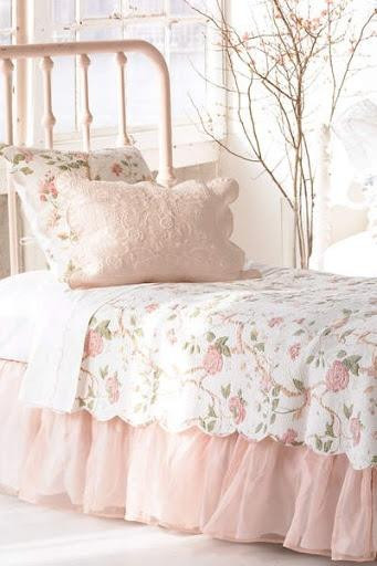 Pink Shabby Chic Bedroom
 Pink Bedroom Interior Design Ideas with