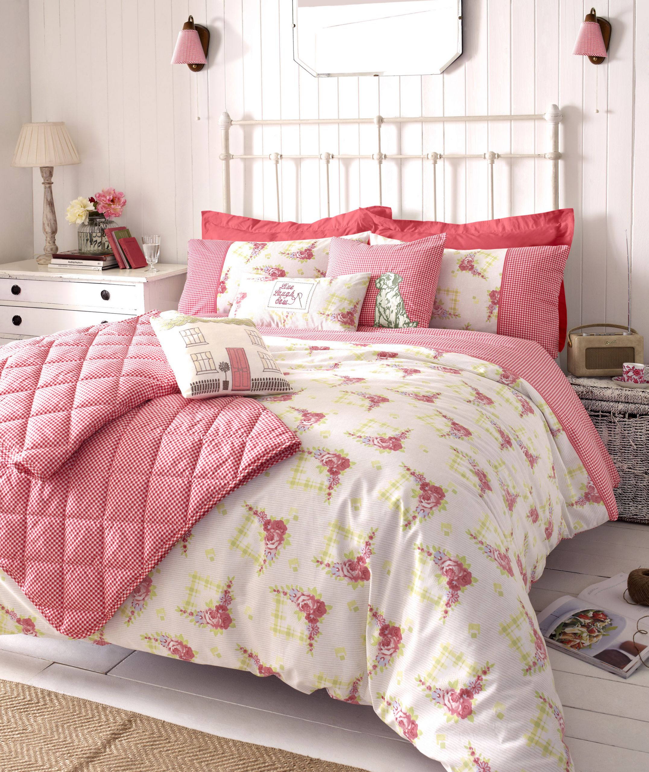 Pink Shabby Chic Bedroom
 Must Have Essentials in Bedroom