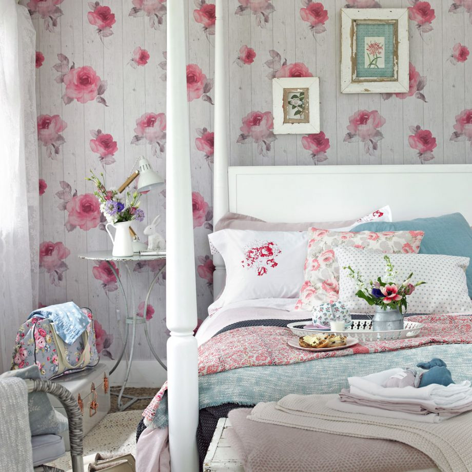 Pink Shabby Chic Bedroom
 Shabby chic bedrooms