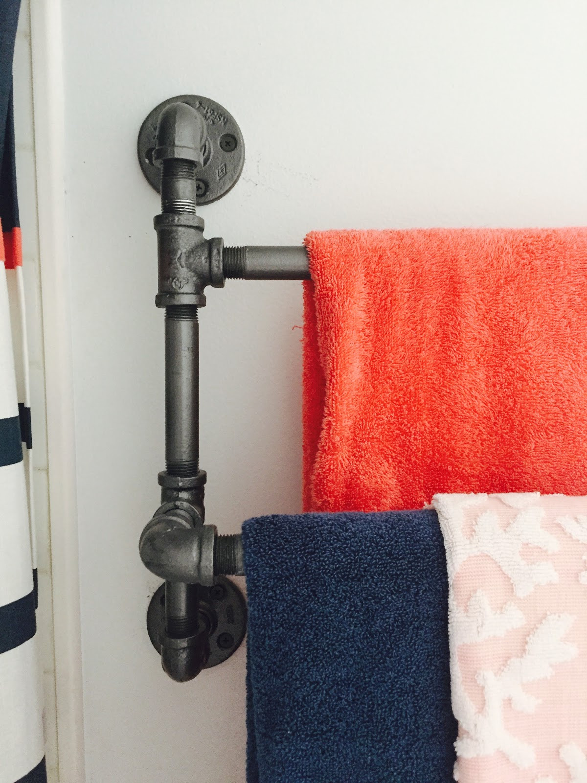 Pipe Towel Rack DIY
 Pipe towel rack DIY for small bathroom Karins Kottage