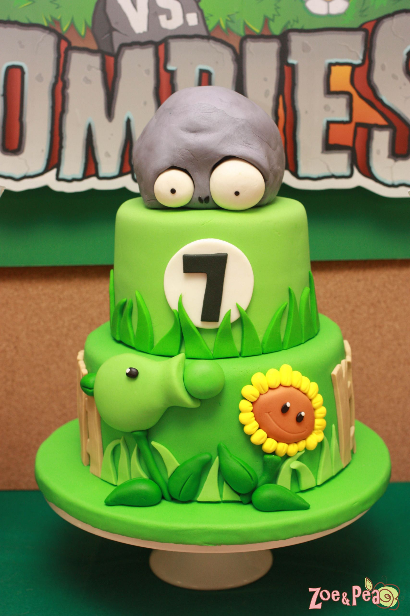 Plants Vs Zombies Birthday Cake
 Plants Vs Zombies Birthday