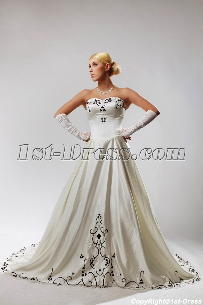 Plus Size Wedding Dresses With Color
 Ivory Plus Size Wedding Dresses with Color Black SOV