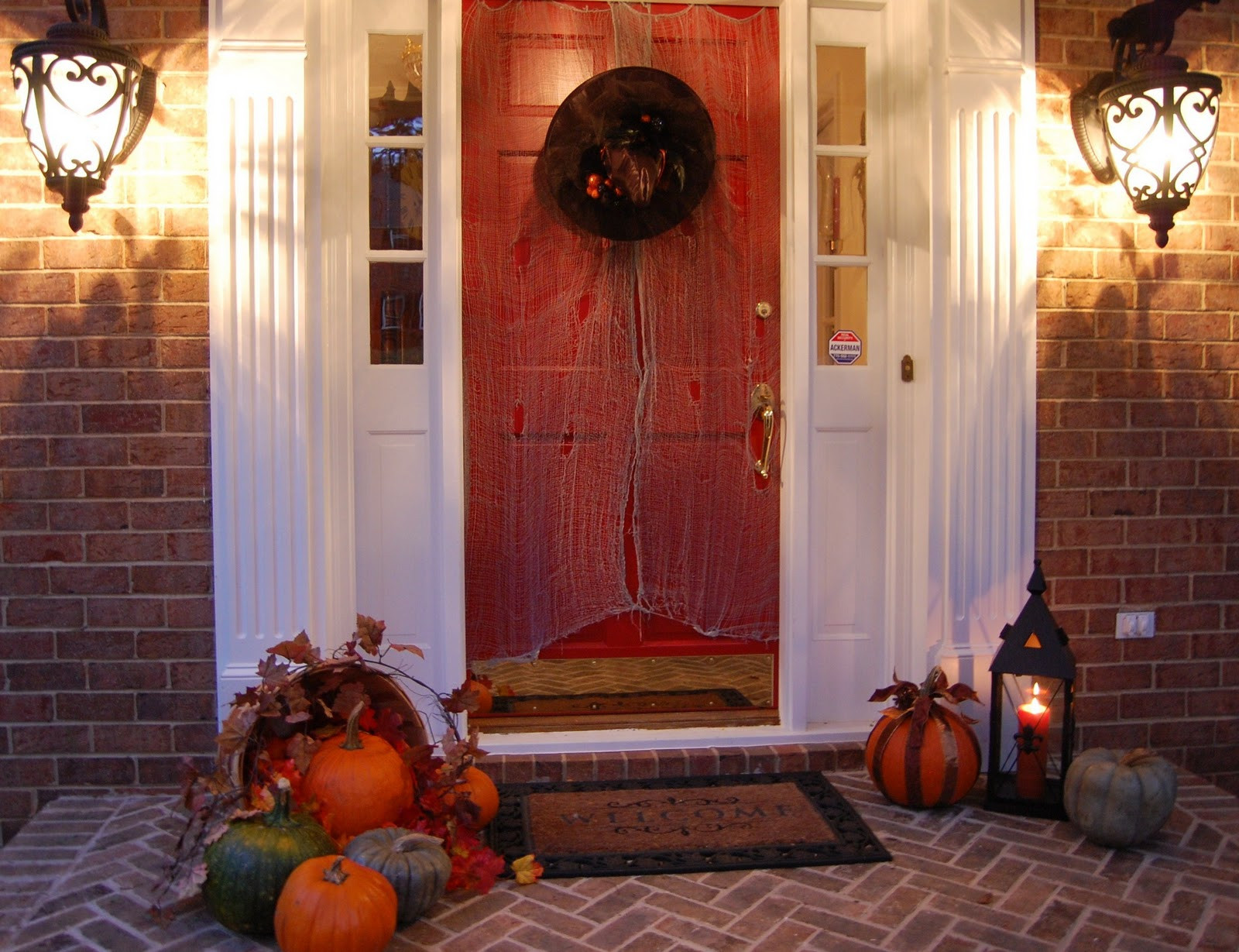 Porch Halloween Decor
 Front Porch Decorated for Halloween
