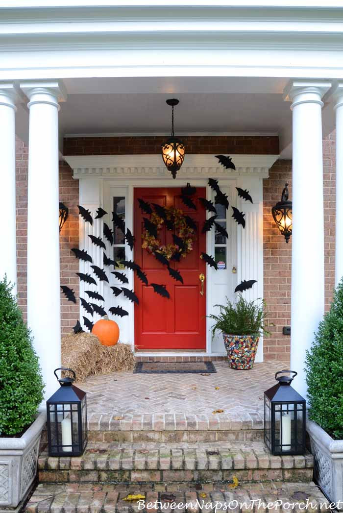 Porch Halloween Decor
 Halloween Porch Decorations With Flying Bats