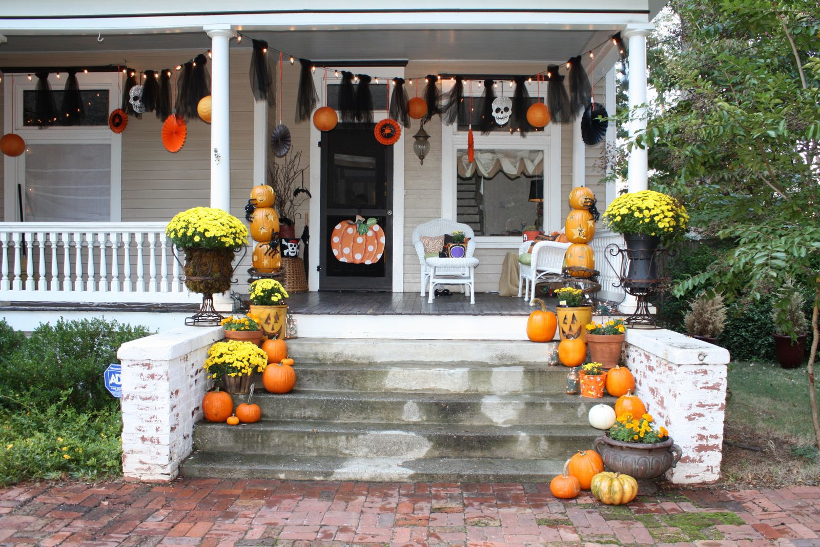 Porch Halloween Decor
 Fall Decorating