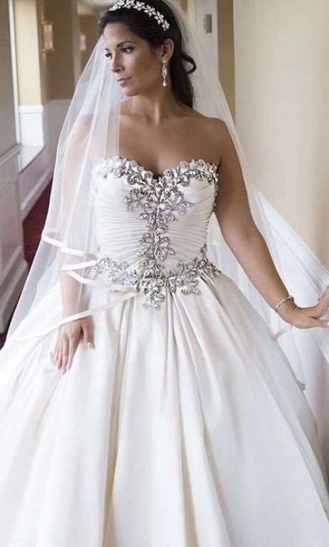 Pre Owned Wedding Gowns
 Pnina Tornai $7 200 Size 10