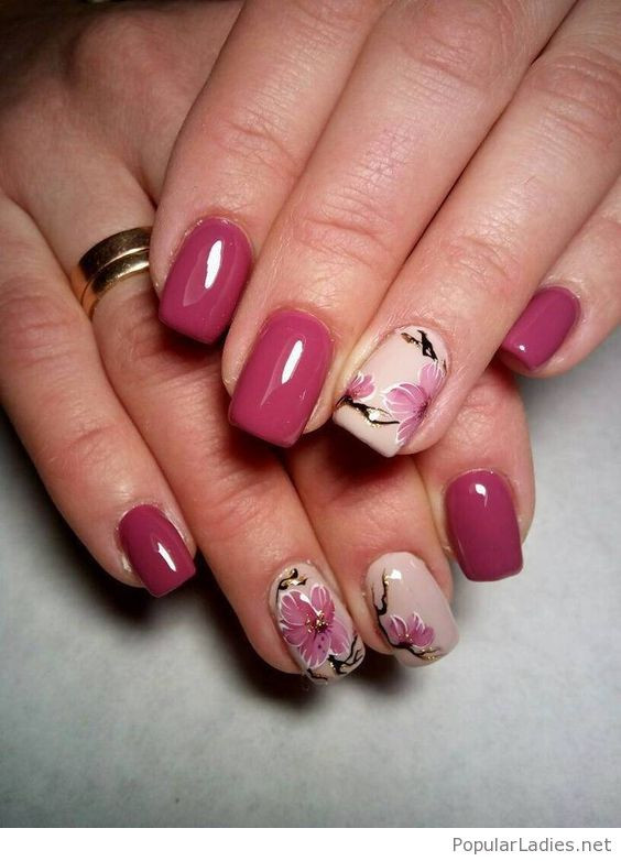 Pretty Gel Nails
 Beautiful pink gel nails design with flowers and gold details