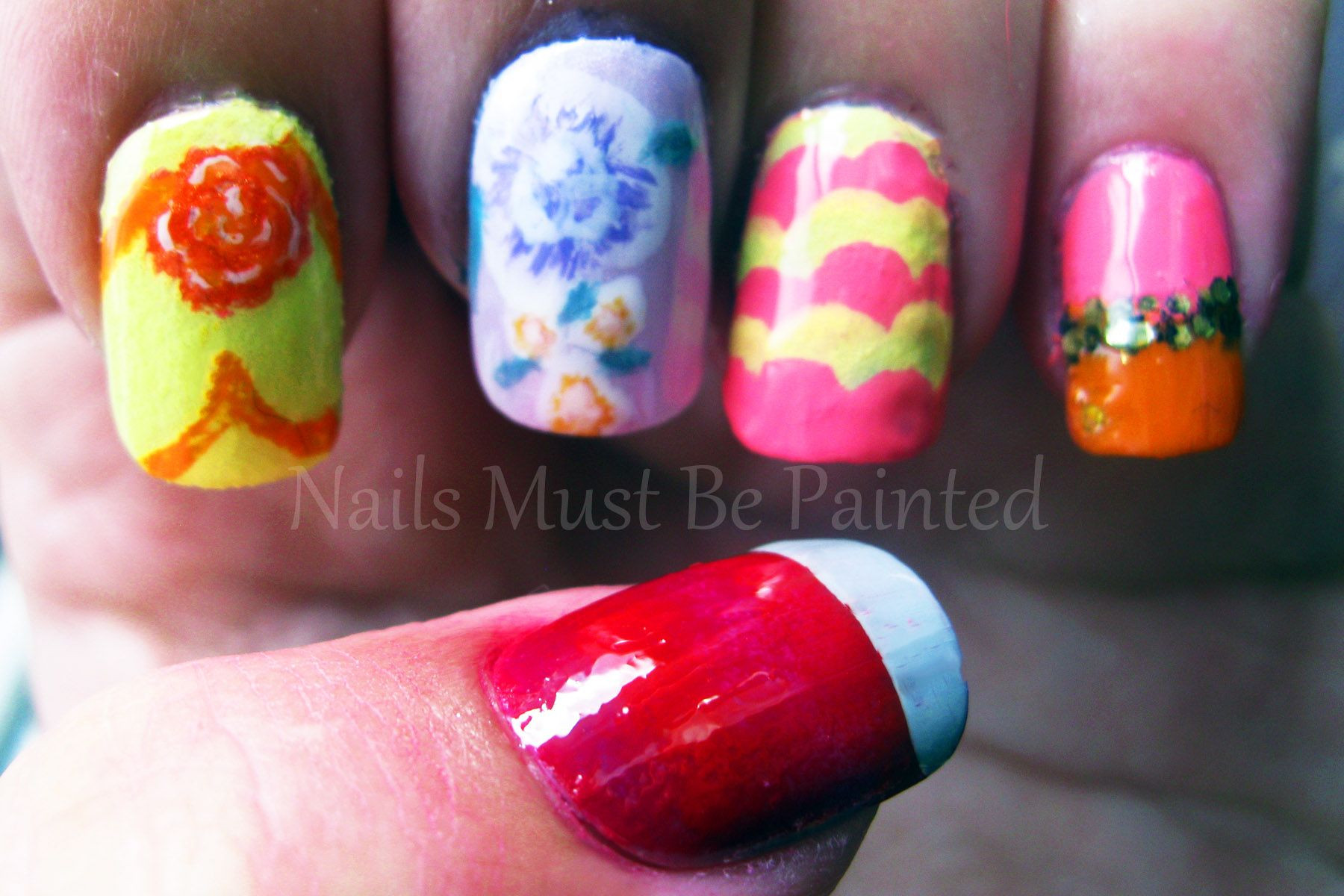 Pretty Nails Comedy
 Nail art inspired by the film 27 Dresses for Llama Nail