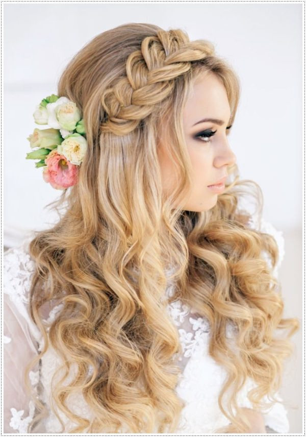 Prom Hairstyle
 30 Amazing Prom Hairstyles & Ideas