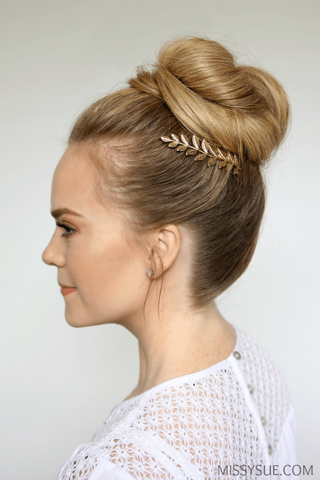 Prom Hairstyles Buns
 3 Easy Prom Hairstyles