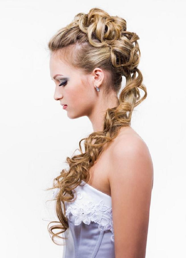Prom Hairstyles Curled Hair
 Curly Prom Hairstyles