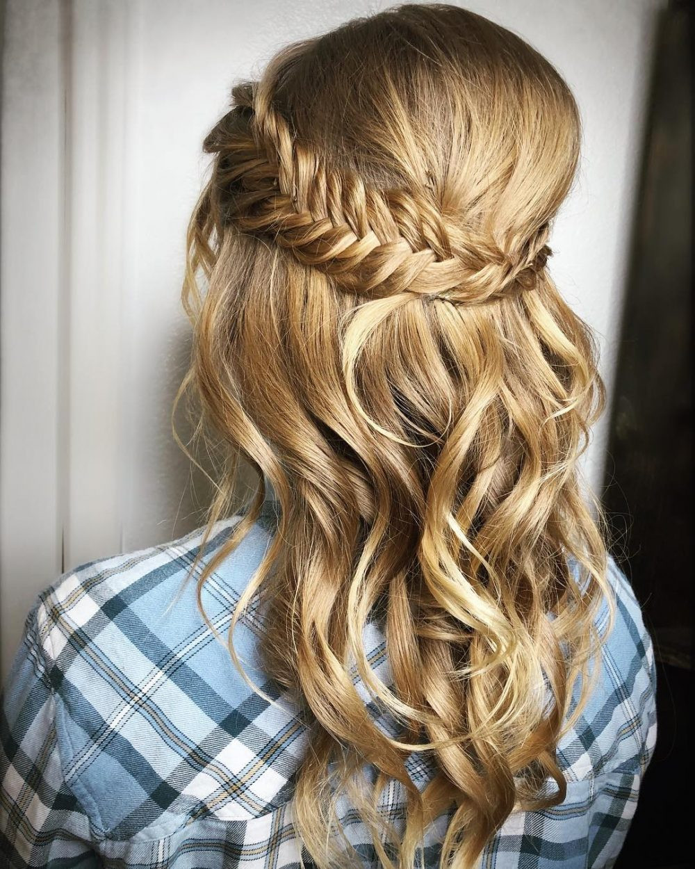 Prom Hairstyles For Short Hair Half Up Half Down
 Half Up Half Down Prom Hairstyles and How To s