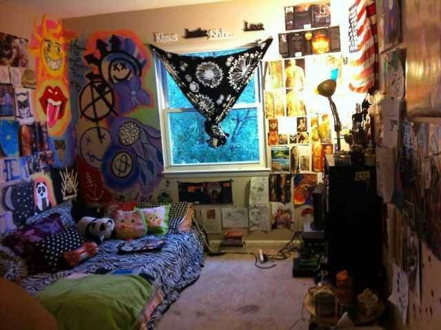 Psychedelic Bedroom Decor
 Trippy cool bedroom psychedelic
