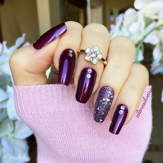 Purple Nails With Glitter
 20 Bold Purple Nails Designs To Rock This Summer Styleoholic