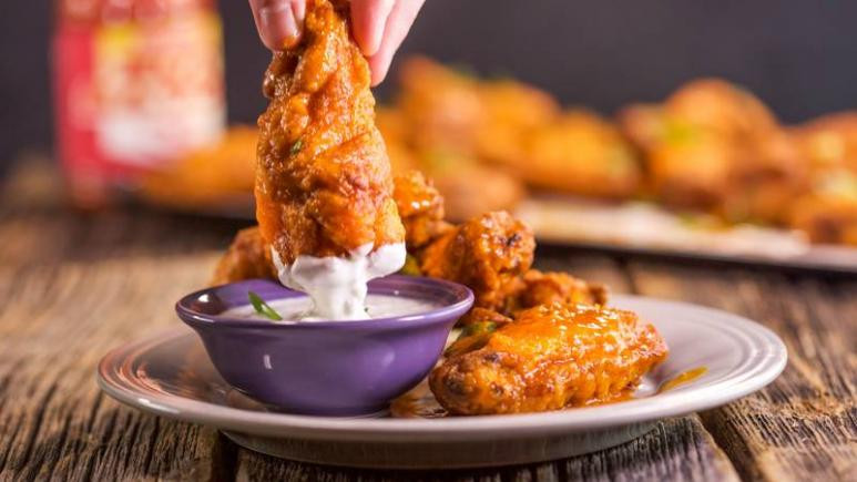 Rachael Ray Super Bowl Recipes
 9 Spicy Buffalo Flavored Snacks to Make for the Big Game