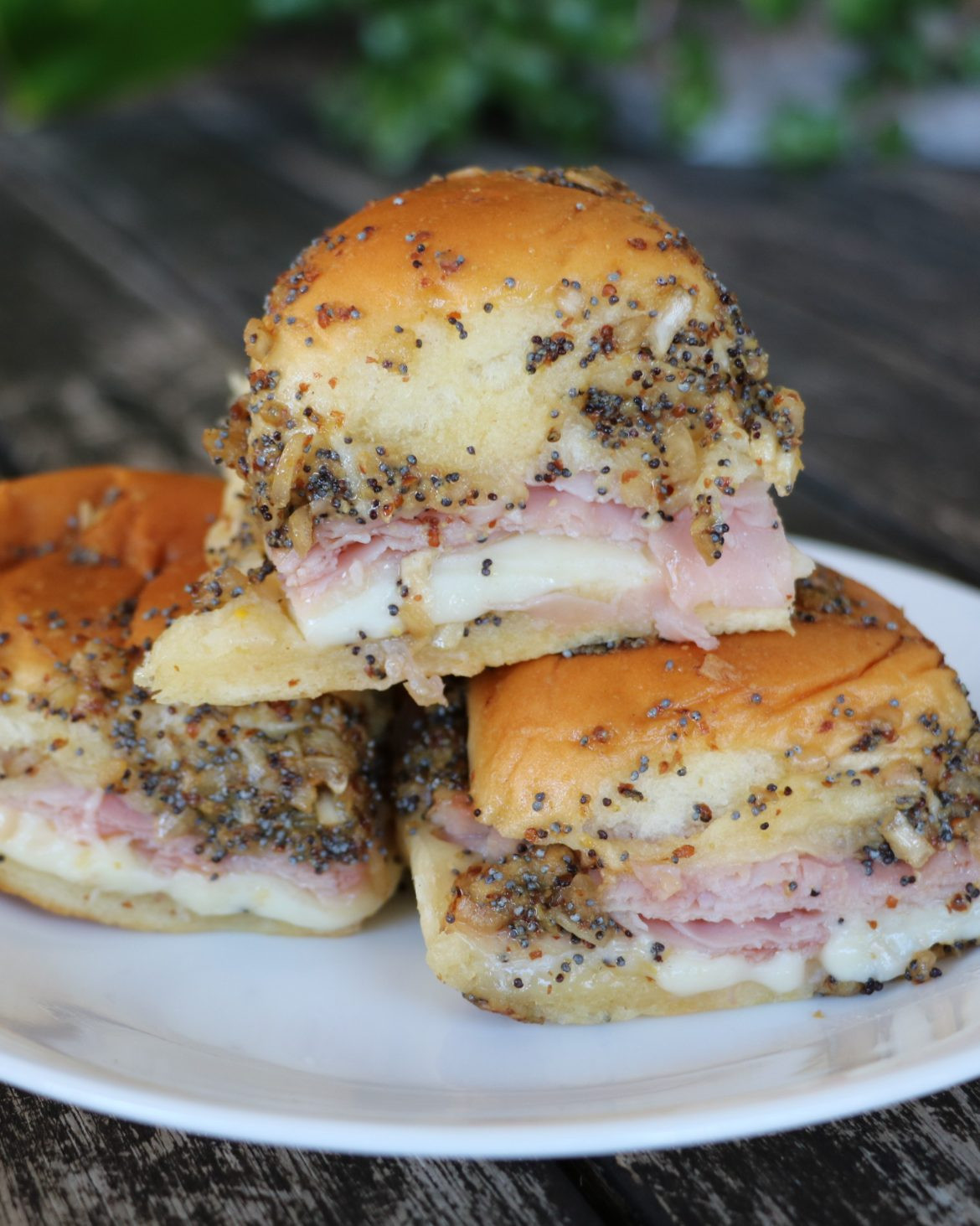 Recipe For Ham Sandwiches On Hawaiian Rolls
 Hawaiian King Roll Ham & Cheese Party Sandwiches – The