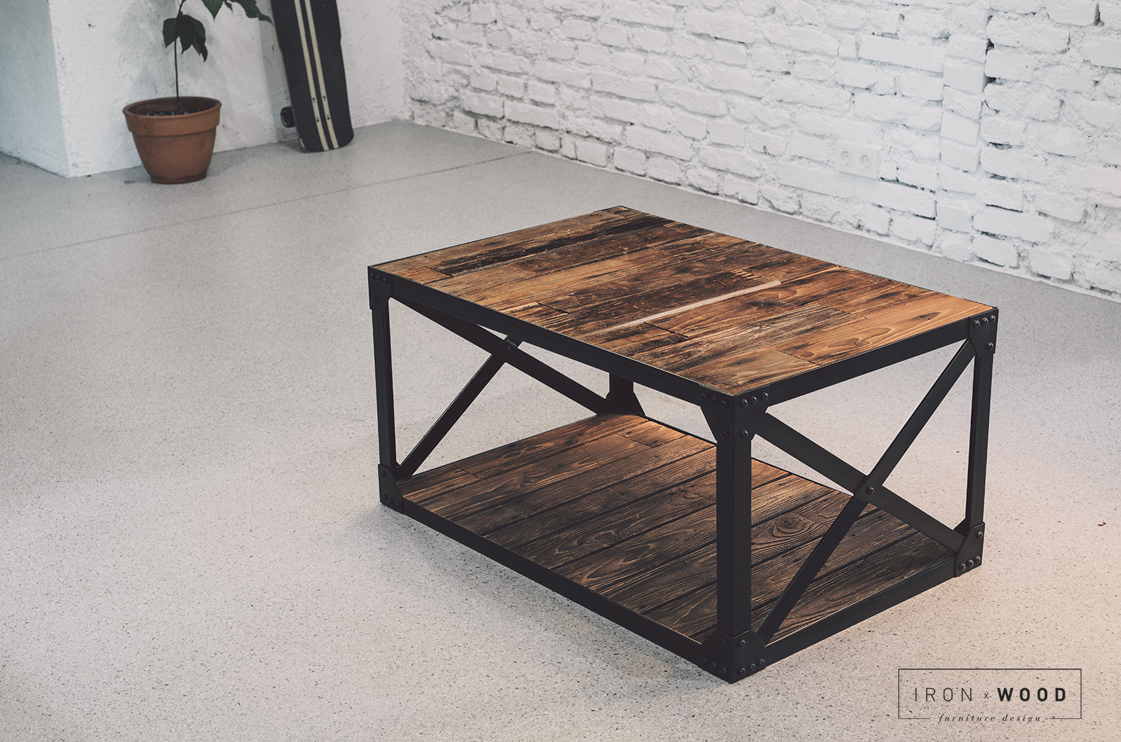 Reclaimed Wood Table DIY
 Reclaimed Wood Coffee Table DIY