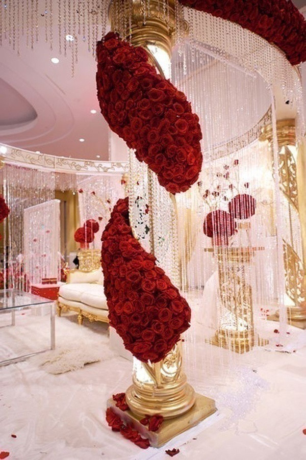Red Wedding Decorations
 Trending Red White and Gold Wedding Theme Ideas for 2016
