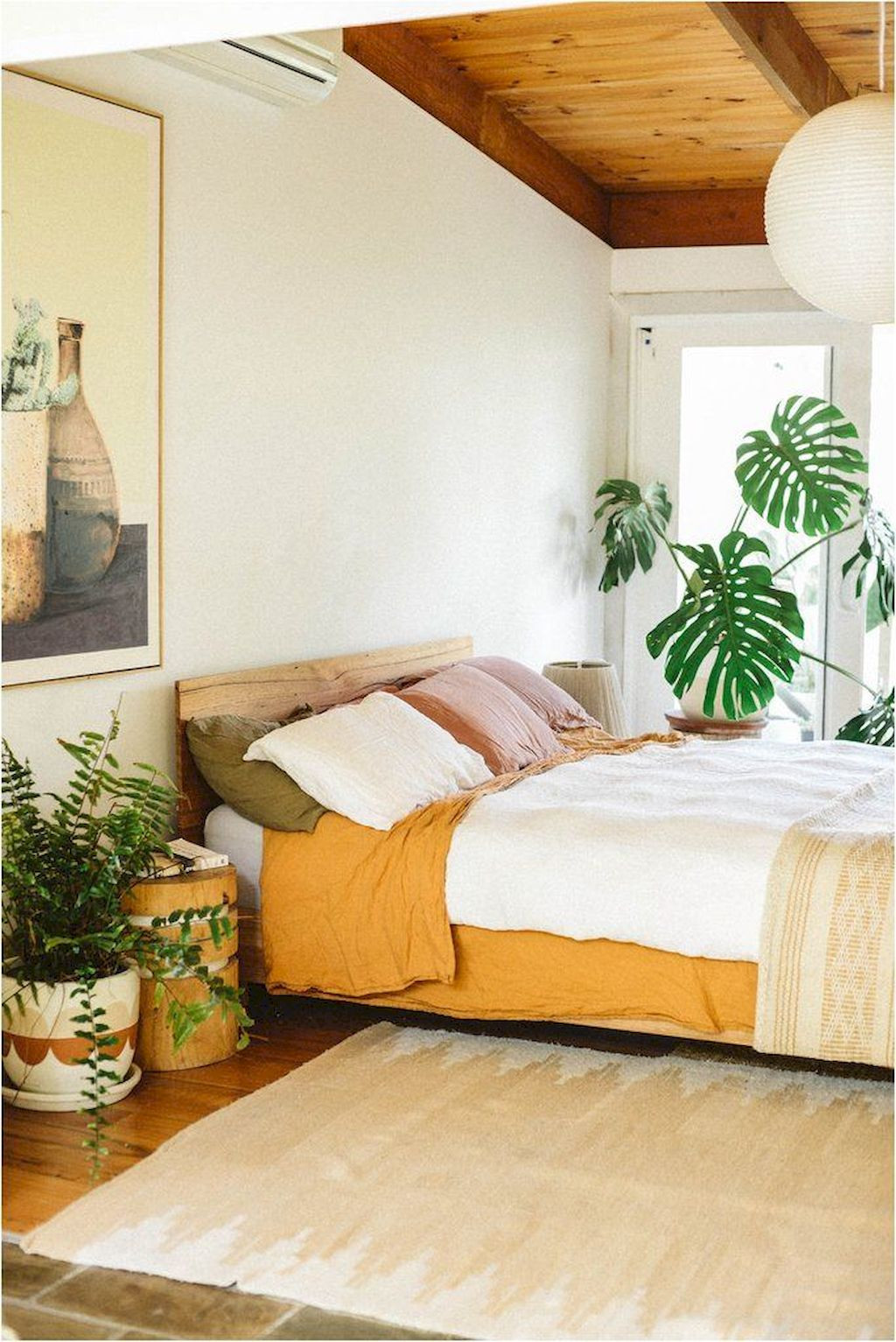 Relaxing Bedroom Decor
 Relaxing Bedroom Designs with Natural Decorations