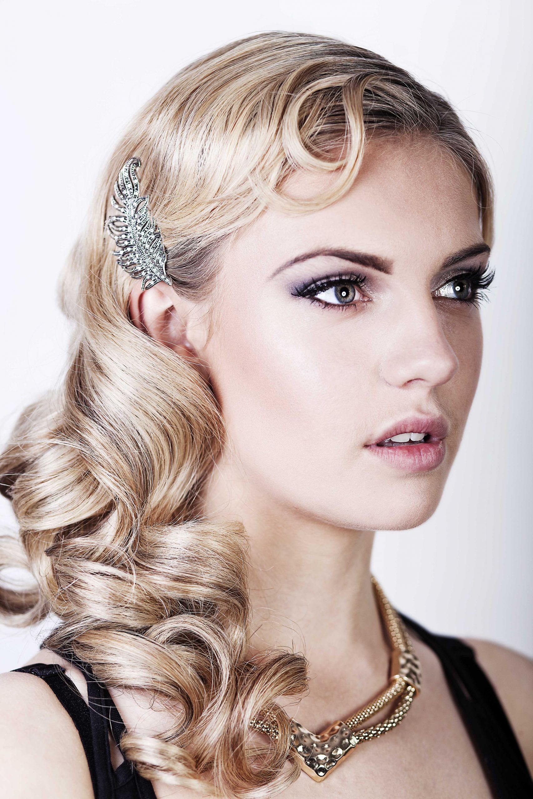 Roaring 20S Hairstyles For Long Hair
 Friday Feature Seriously Great Gatsby 20s inspired hair