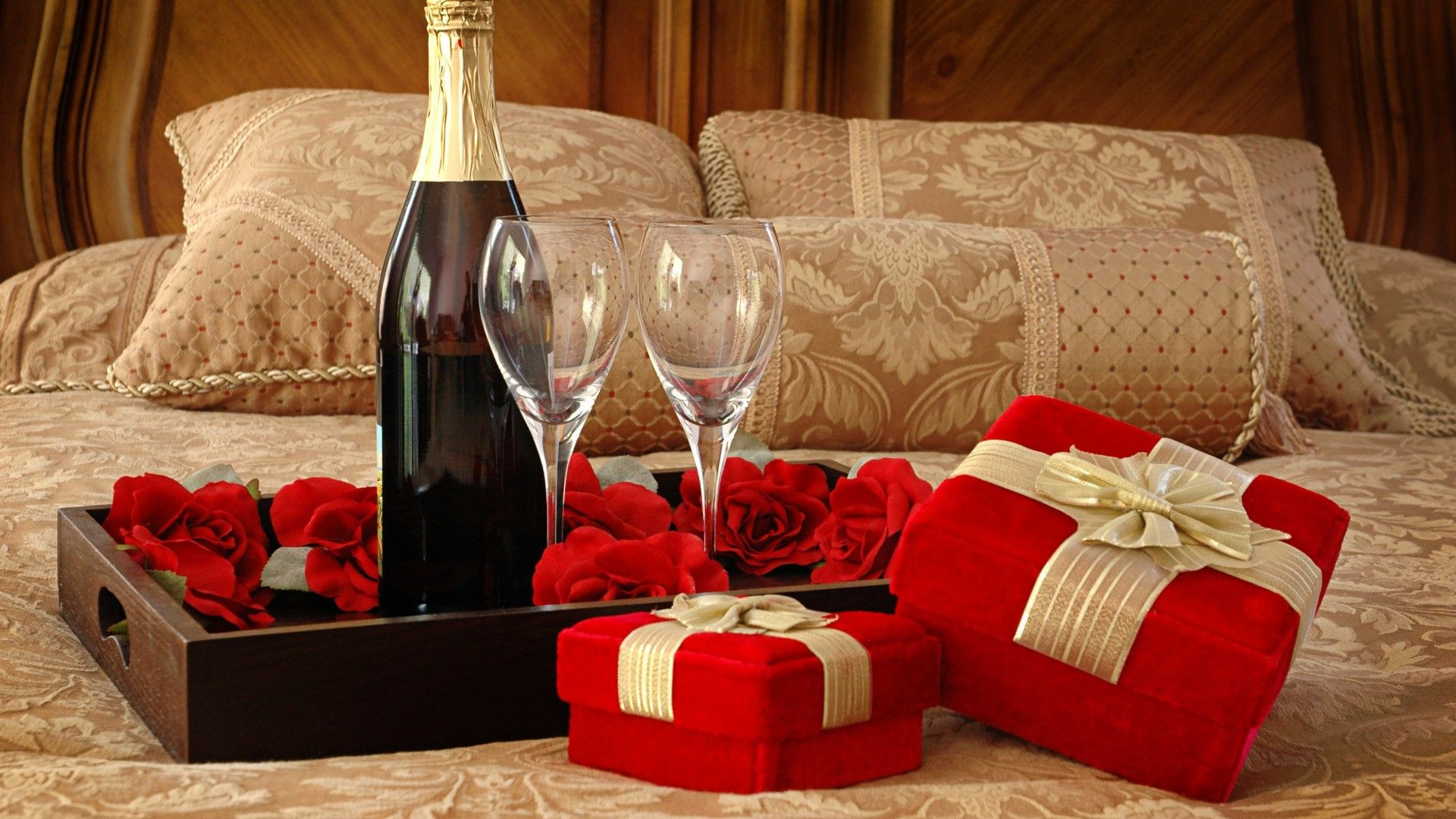 Romantic Birthday Gifts
 What To Get Your Girlfriend For Her Birthday