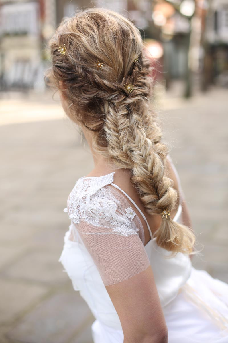 Romantic Bridesmaid Hairstyles
 5 Absolutely Gorgeous Romantic Wedding Hairstyles The