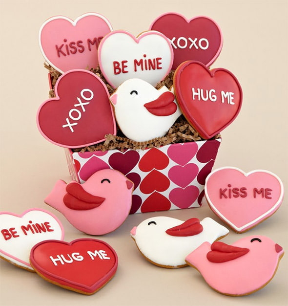 Romantic Valentines Day Gift Ideas
 FREE 25 Valentine’s Day Gifts for your Girlfriend