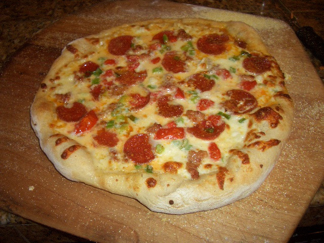 Round Table Pizza Sauce Recipe
 Rediscovering Pizza An Authentic NY White Pizza Sauce