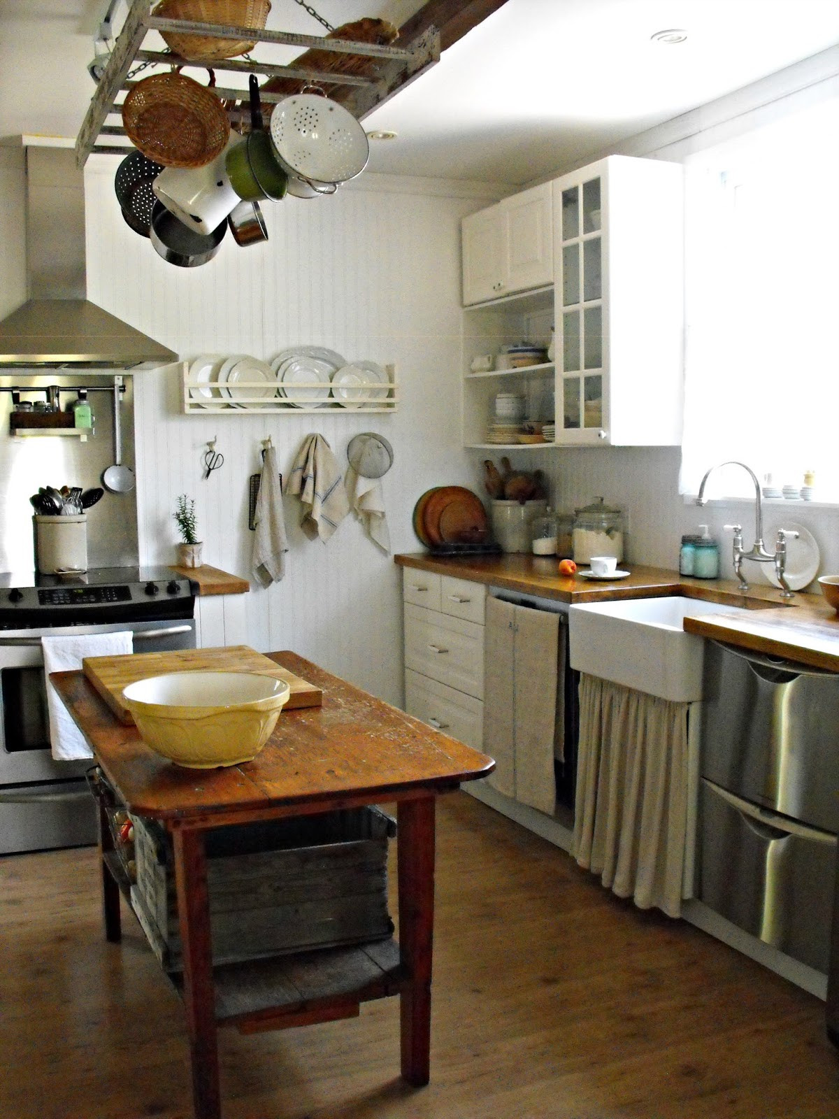 Rustic Farmhouse Kitchen
 Rustic Farmhouse