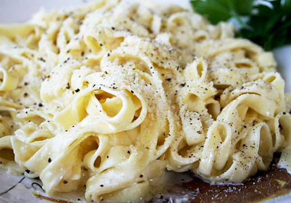 Salsa Alfredo Recipe
 Fettuccine Alfredo