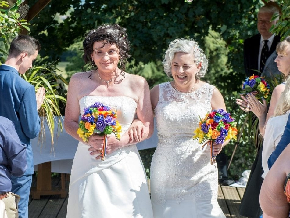 Same Sex Wedding Vows
 Couple Renewed Vows In Same Ceremony 21 Years After