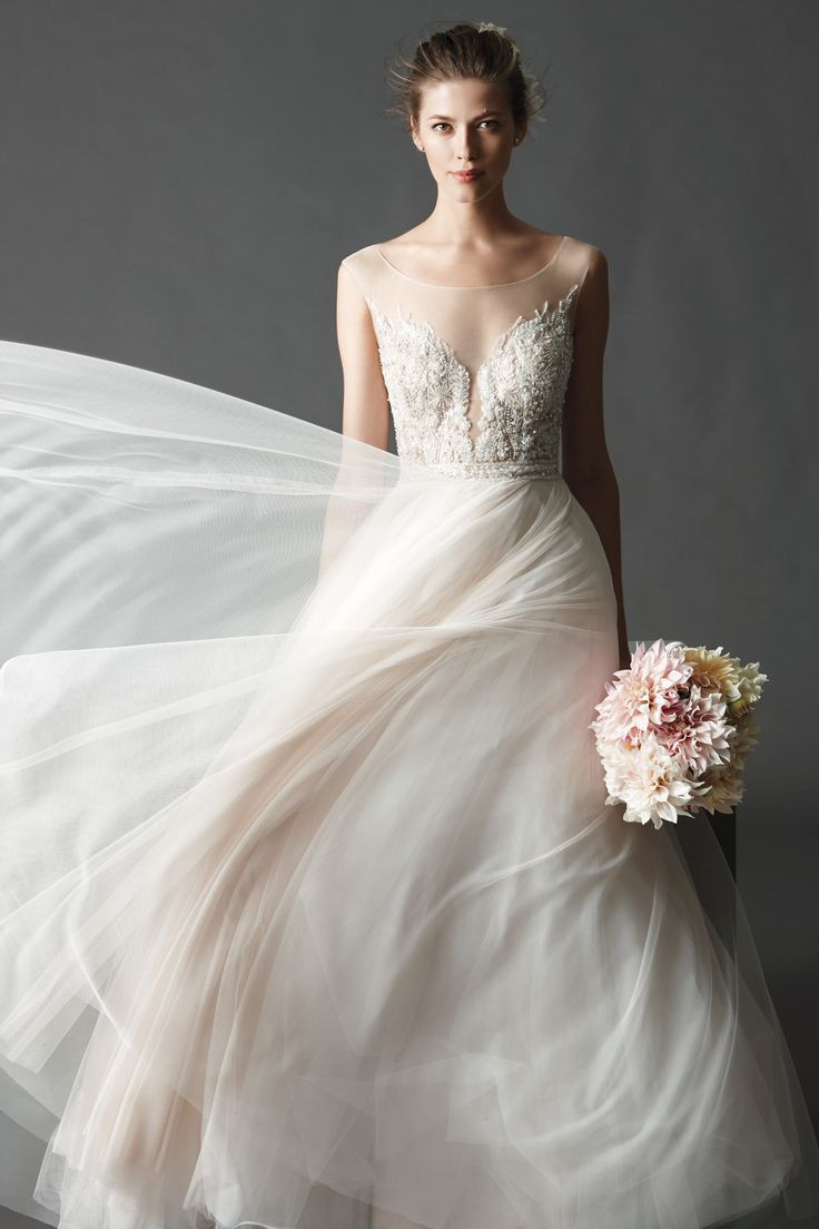 Sample Wedding Gowns
 What is a sample wedding gown