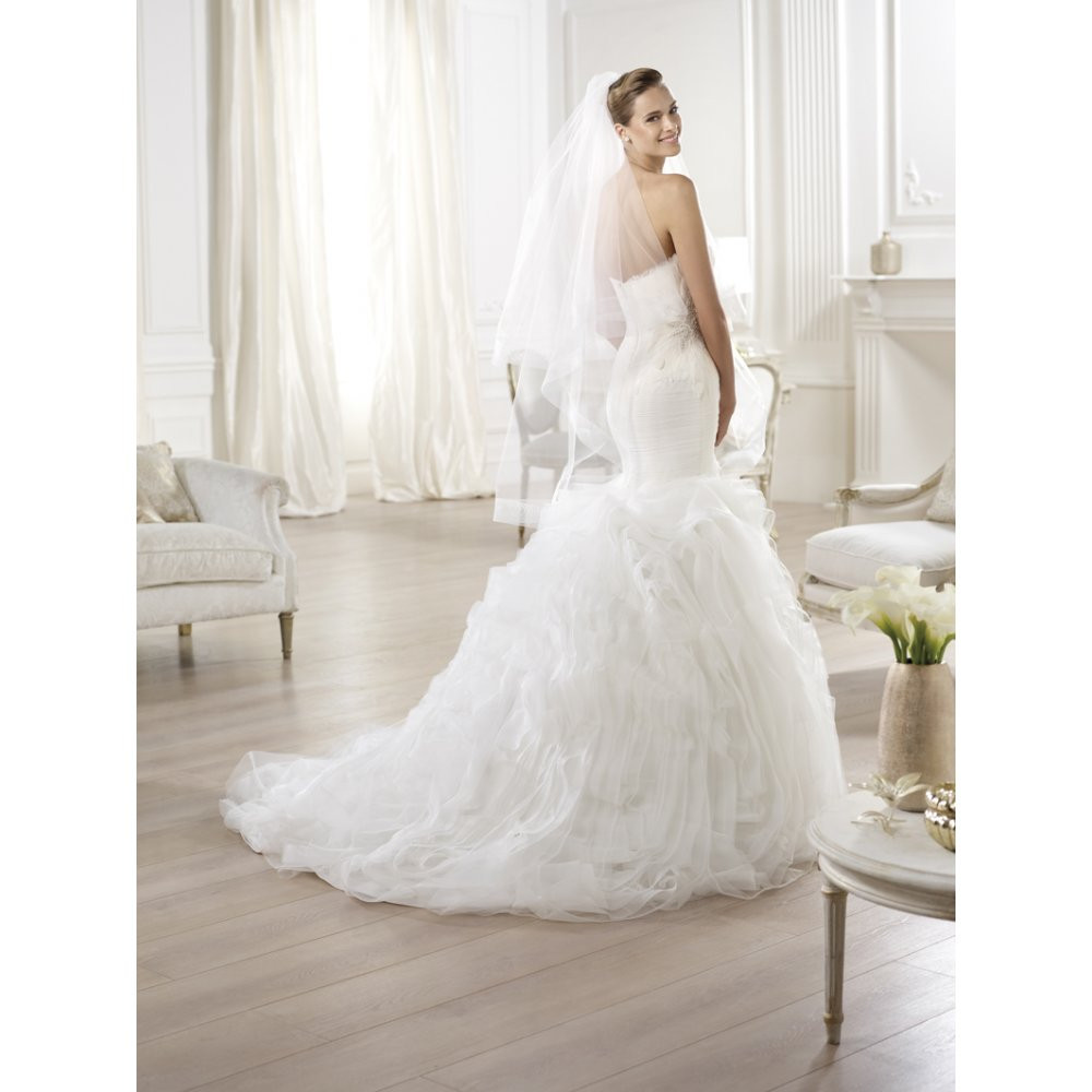 Sample Wedding Gowns
 Pronovias Oita Feather Dress 2014 Collection Sample Gown