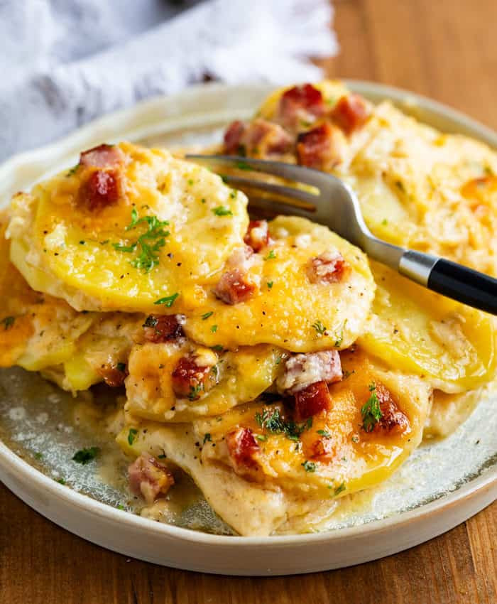 Scalloped Potatoes And Ham For Two
 Cheesy Scalloped Potatoes and Ham The Cozy Cook