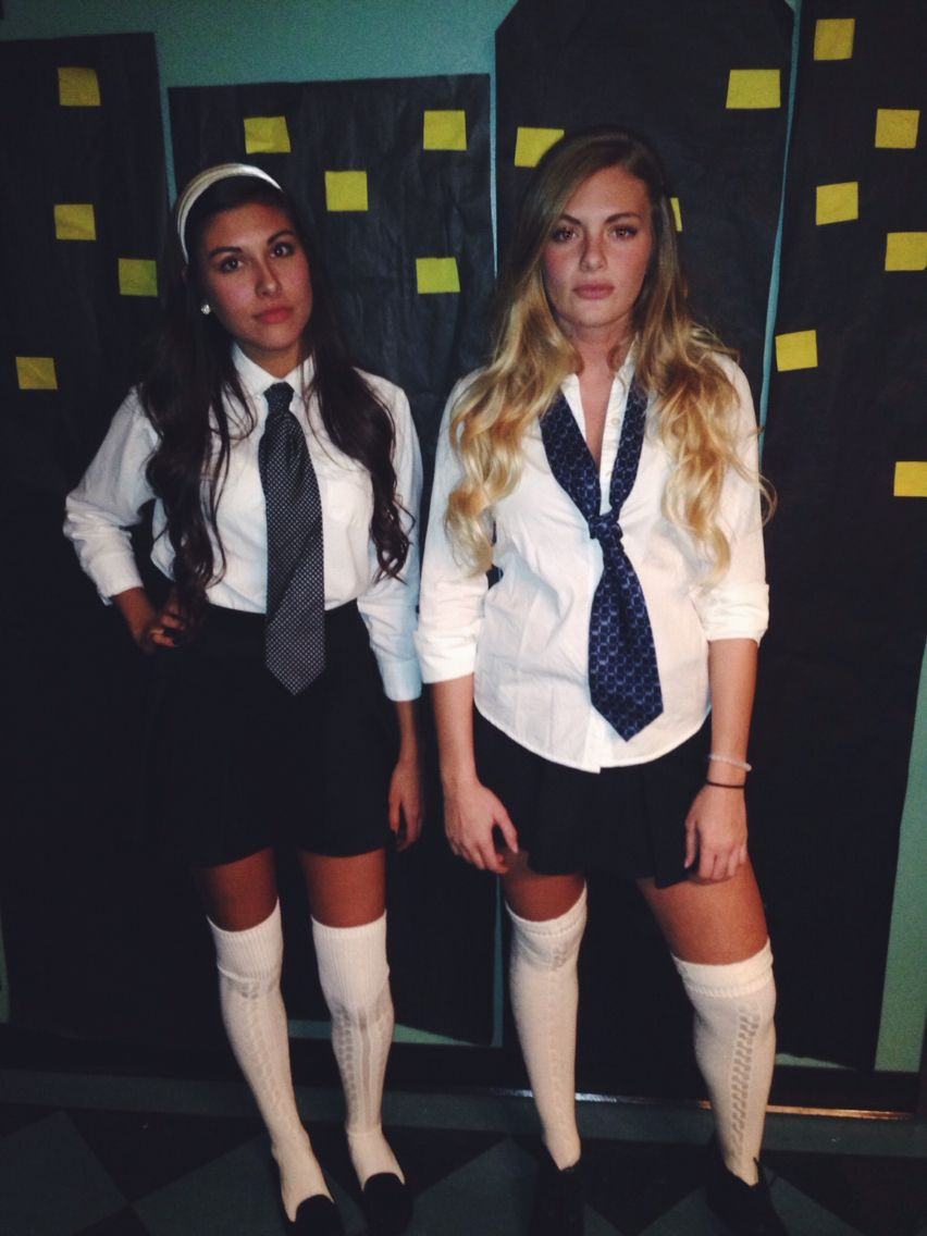 School Girl Costume DIY
 Serena Van der Woodsen and Blair Waldorf in school