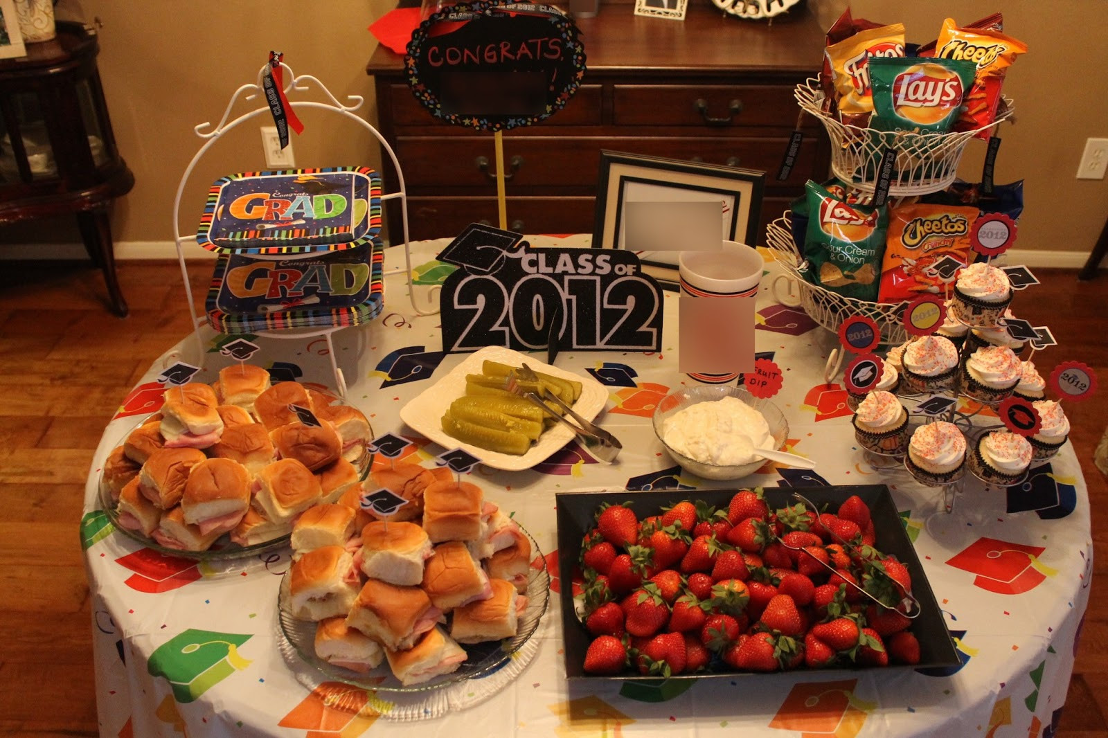 School Party Food Ideas
 Texas Decor Graduation Party Gift Ideas